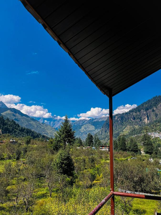 Apple Flower With Balcony And Mountain View 马拉里 外观 照片